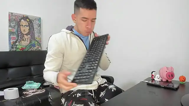 Snapshot of Mike3Xxx chatting on 11/02/25, 11:29 Mike3Xxx online show from 11/02/25, 11:29