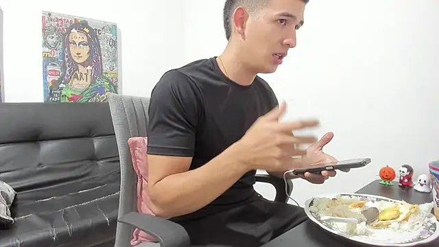 Snapshot of Mike3Xxx chatting on 11/05/25, 02:44 Mike3Xxx online show from 11/05/25, 02:44