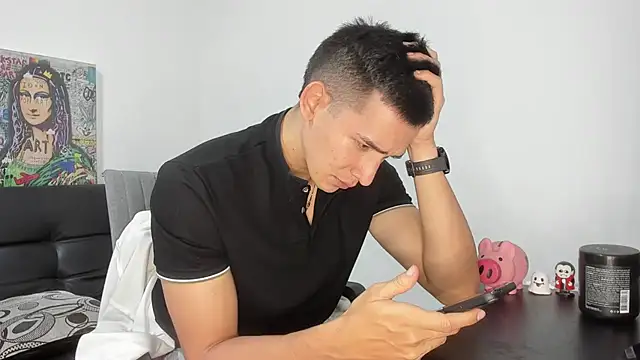 Snapshot of Mike3Xxx chatting on 11/08/25, 08:25 Mike3Xxx online show from 11/08/25, 08:25