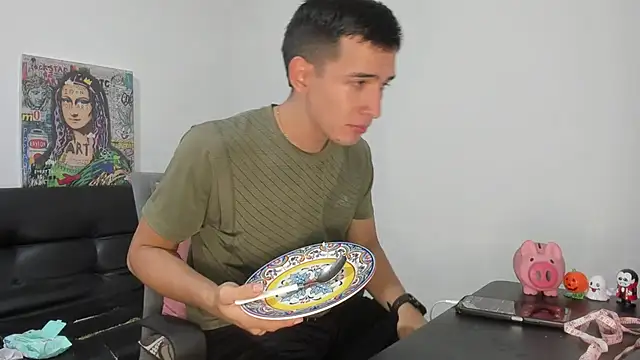 Snapshot of Mike3Xxx chatting on 11/12/25, 02:56 Mike3Xxx online show from 11/12/25, 02:56