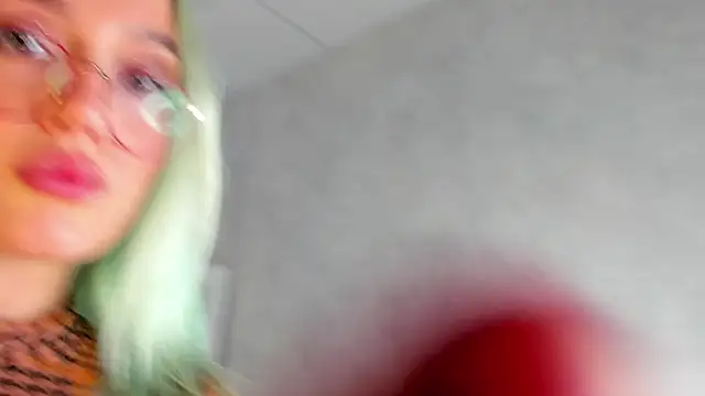 Snapshot of Vickie_Nelsson chatting on 09/18/25, 08:27 Vickie Nelsson online show from 09/18/25, 08:27