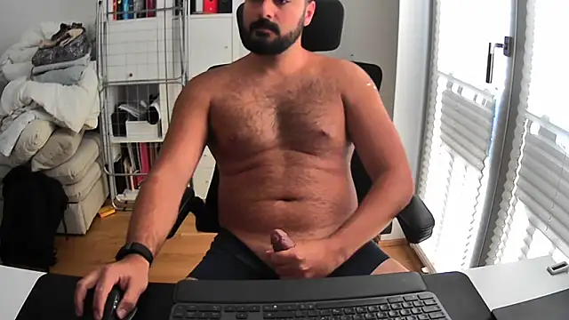 Snapshot of Velvetvoyager69 chatting on 09/20/25, 03:13 Velvetvoyager69 online show from 09/20/25, 03:13