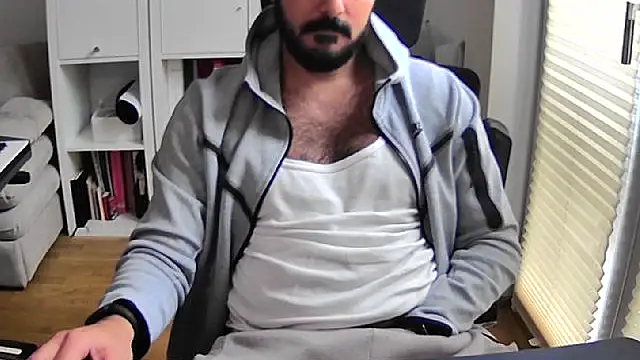 Snapshot of Velvetvoyager69 chatting on 10/26/25, 11:38 Velvetvoyager69 online show from 10/26/25, 11:38