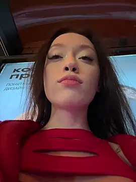 Snapshot of EstaVista chatting on 09/18/25, 06:10 EstaVista online show from 09/18/25, 06:10