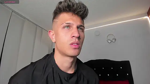 Snapshot of kevin_ahss chatting on 10/09/25, 12:08 kevin ahss online show from 10/09/25, 12:08