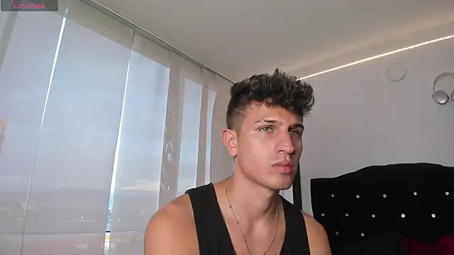 Snapshot of kevin_ahss chatting on 10/20/25, 10:21 kevin ahss online show from 10/20/25, 10:21