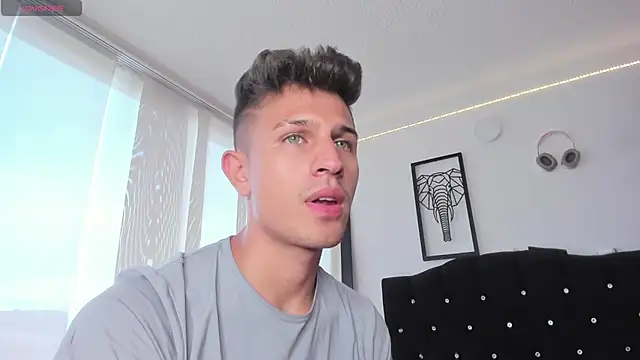 Snapshot of kevin_ahss chatting on 10/28/25, 09:39 kevin ahss online show from 10/28/25, 09:39