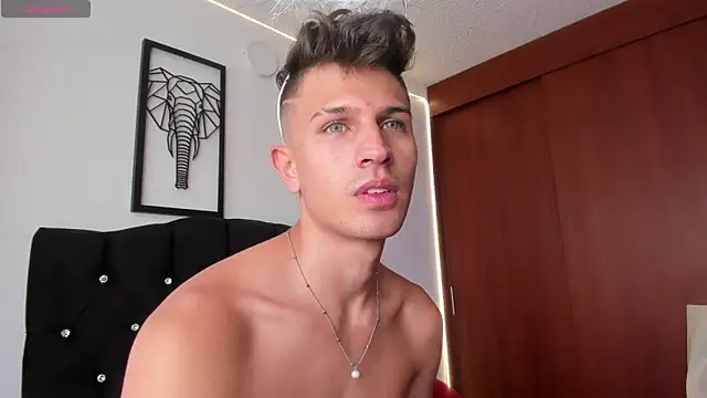 Snapshot of kevin_ahss chatting on 10/31/25, 07:48 kevin ahss online show from 10/31/25, 07:48