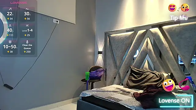 Snapshot of Nezuko_16 chatting on 10/15/25, 03:39 Nezuko 16 online show from 10/15/25, 03:39