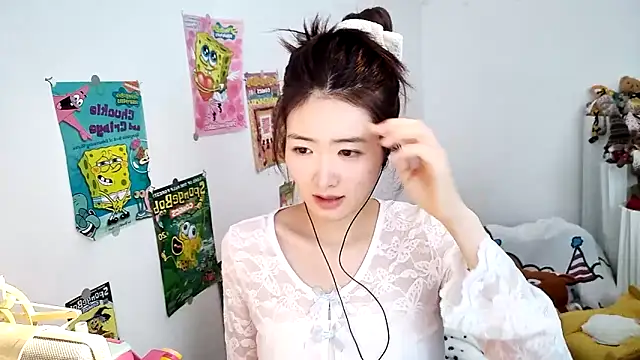 Moonlight-23 online show from 10/28/25, 07:01