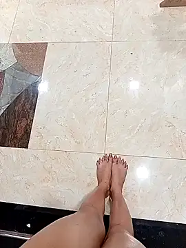 Snapshot of blueeyegirl22 chatting on 11/29/25, 09:18 blueeyegirl22 online show from 11/29/25, 09:18