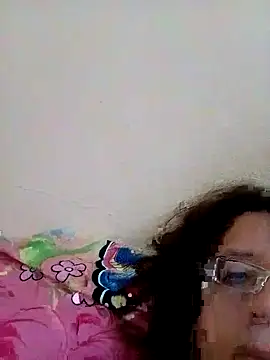 Snapshot of Sondosa3 chatting on 10/26/25, 06:41 Sondosa3 online show from 10/26/25, 06:41