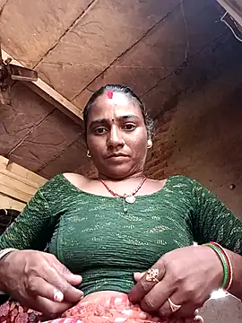 Snapshot of Sapna_hotA chatting on 09/19/25, 06:37 Sapna hotA online show from 09/19/25, 06:37