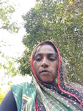 Snapshot of Sapna_hotA chatting on 09/22/25, 07:10 Sapna hotA online show from 09/22/25, 07:10