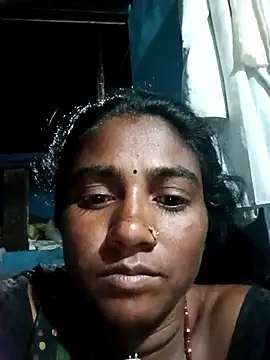 Snapshot of Sapna_hotA chatting on 10/24/25, 05:42 Sapna hotA online show from 10/24/25, 05:42
