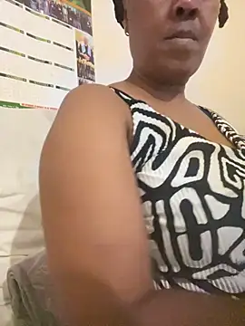 Snapshot of Ebonyboobsmilk chatting on 11/21/25, 05:33 Ebonyboobsmilk online show from 11/21/25, 05:33