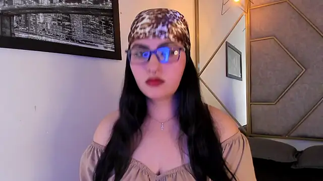 NavannyCattan online show from 11/09/25, 06:01