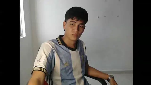 Snapshot of maximo_gomez chatting on 09/24/25, 10:02 maximo gomez online show from 09/24/25, 10:02