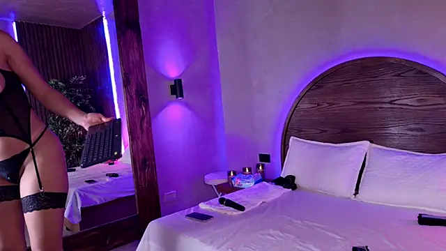 Snapshot of renata_black_ chatting on 10/16/25, 10:16 renata black online show from 10/16/25, 10:16