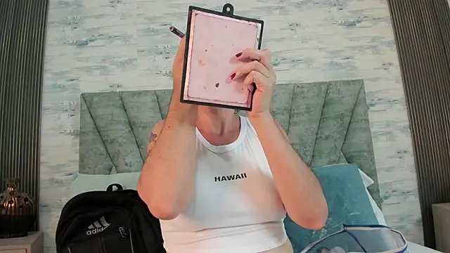 ShanelEvans online show from 10/23/25, 06:50