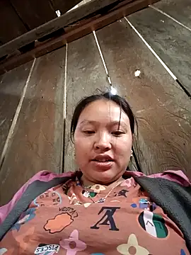 MuiNay online show from 11/17/25, 02:06