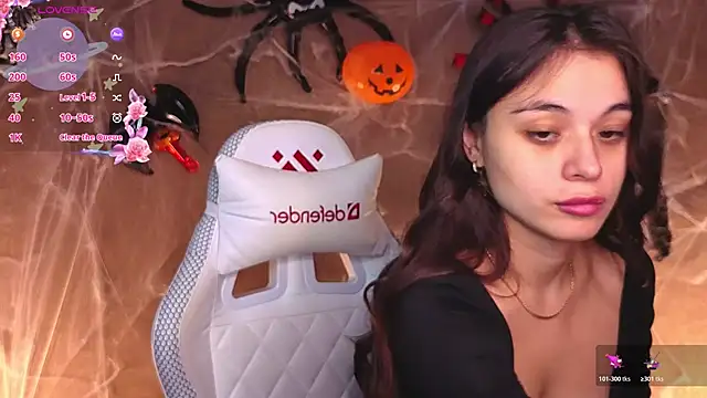 Leila Hefner online show from 10/21/25, 02:45