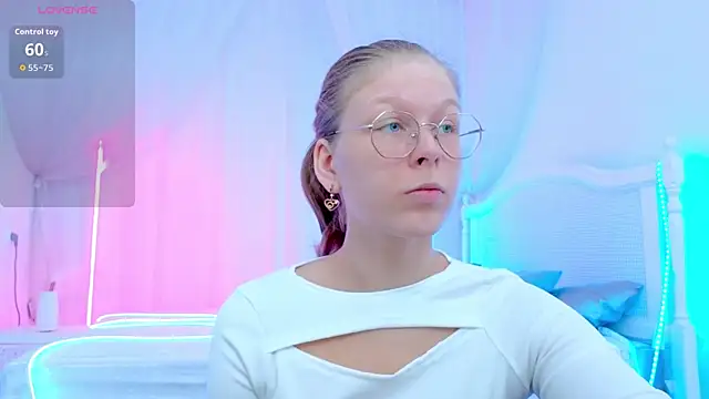 Lilly Belly online show from 09/19/25, 02:29