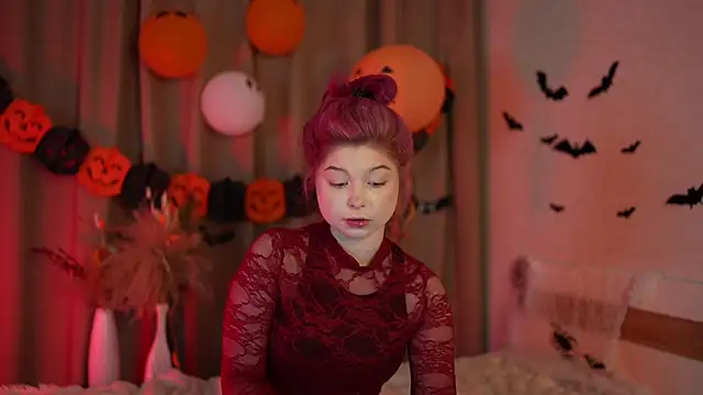 Snapshot of Stella_Vanila chatting on 10/28/25, 11:29 Stella Vanila online show from 10/28/25, 11:29