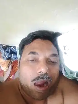 Snapshot of pawansai10@xh chatting on 09/29/25, 05:29 pawansai10xh online show from 09/29/25, 05:29