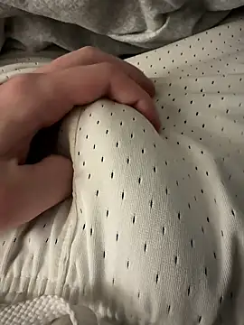 Thomas3325 online show from 10/31/25, 04:02