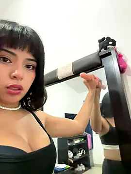 Snapshot of cutieass chatting on 09/23/25, 01:41 cutieass online show from 09/23/25, 01:41