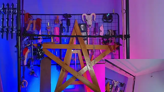 Misstresss aurora bdsm online show from 09/30/25, 03:06