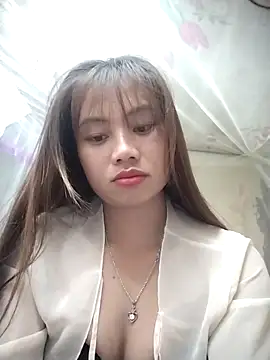 Dung-Thao19 online show from 10/16/25, 11:28