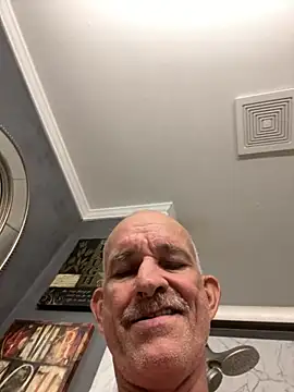 RightSized62 online show from 11/06/25, 02:18