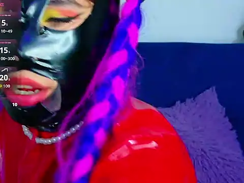 Snapshot of CristalRose chatting on 10/26/25, 04:40 CristalRose online show from 10/26/25, 04:40