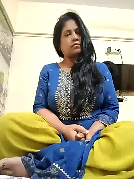 Snapshot of Desi_Teacher chatting on 10/26/25, 02:45 Desi Teacher online show from 10/26/25, 02:45