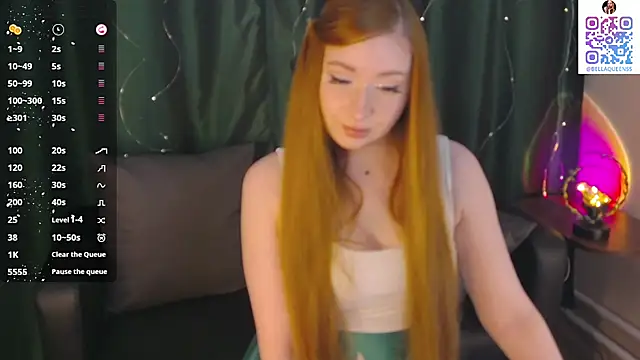 Snapshot of BellaQueenss chatting on 11/18/25, 09:03 BellaQueenss online show from 11/18/25, 09:03