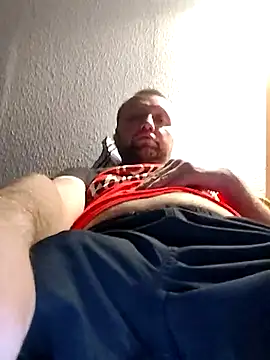 Snapshot of Brutalle88 chatting on 10/16/25, 05:03 Brutalle88 online show from 10/16/25, 05:03