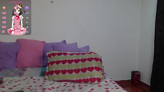 Snapshot of evangeline_lover chatting on 11/04/25, 12:04 evangeline lover online show from 11/04/25, 12:04