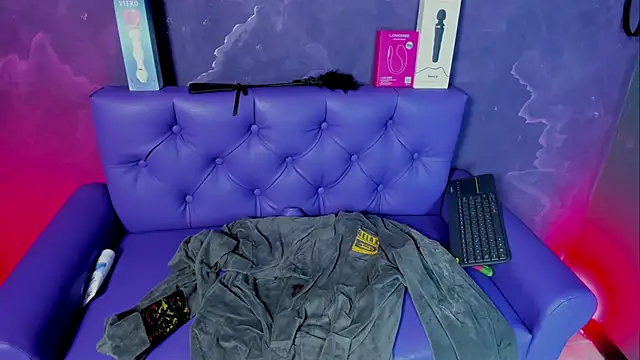 Lili milk20 online show from 10/16/25, 07:04