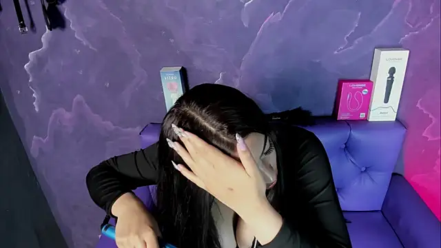 Lili milk20 online show from 10/18/25, 07:14