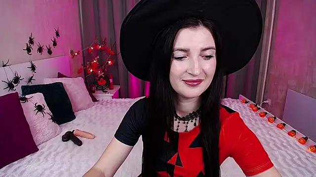 Snapshot of EvelinCuper chatting on 10/31/25, 06:14 EvelinCuper online show from 10/31/25, 06:14