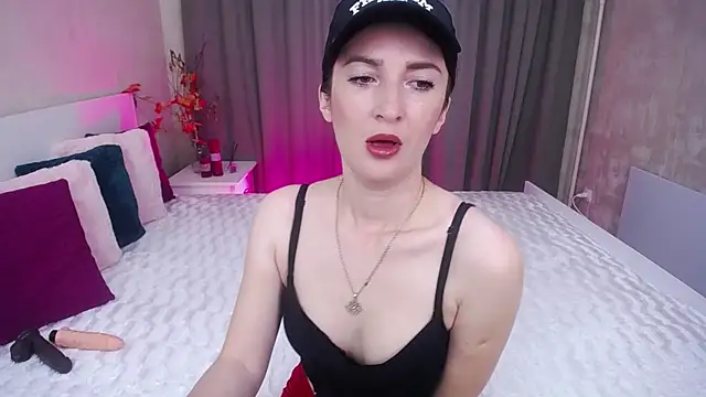 Snapshot of EvelinCuper chatting on 11/15/25, 06:22 EvelinCuper online show from 11/15/25, 06:22