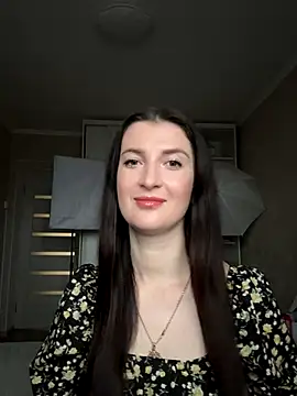 Snapshot of EvelinCuper chatting on 11/19/25, 06:24 EvelinCuper online show from 11/19/25, 06:24