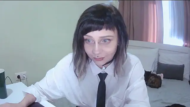 Snapshot of SineKiraReal chatting on 09/17/25, 10:06 SineKiraReal online show from 09/17/25, 10:06