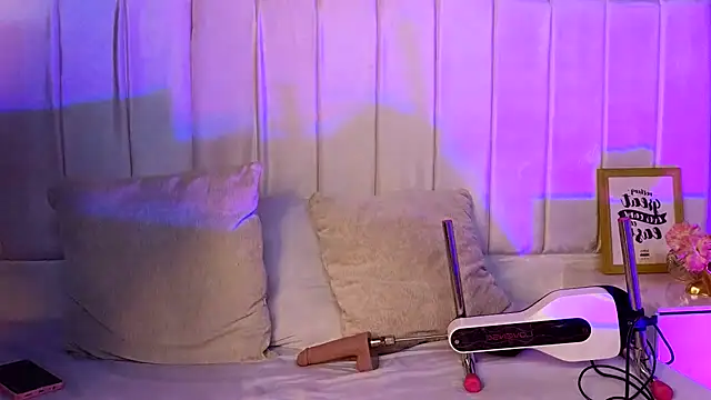 Snapshot of salma_falcon chatting on 09/17/25, 07:37 salma falcon online show from 09/17/25, 07:37