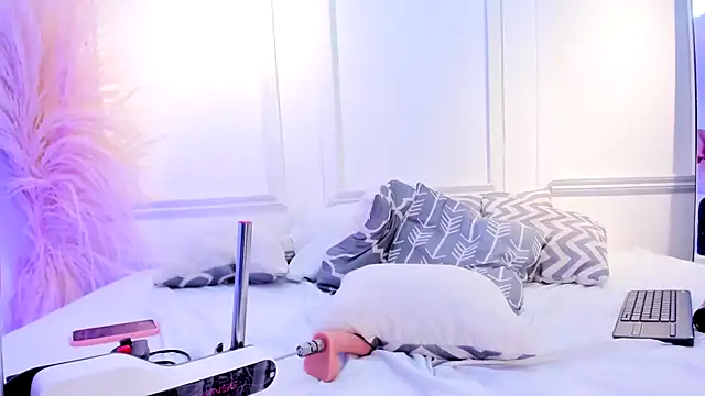 Snapshot of salma_falcon chatting on 09/19/25, 06:52 salma falcon online show from 09/19/25, 06:52