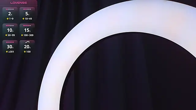 Snapshot of salma_falcon chatting on 11/10/25, 07:35 salma falcon online show from 11/10/25, 07:35