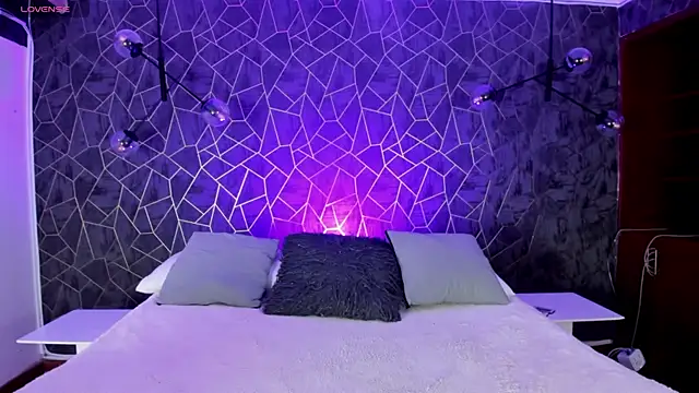 Tanit Mora online show from 11/26/25, 04:57