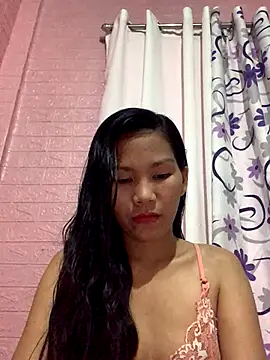 Snapshot of Cleo17 chatting on 09/21/25, 12:29 Cleo17 online show from 09/21/25, 12:29